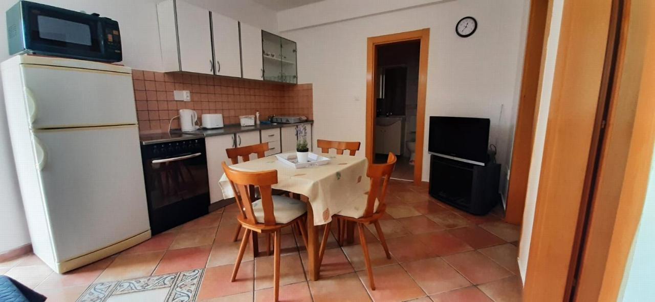 Villa Dobra Family Apartments Vir Ngoại thất bức ảnh