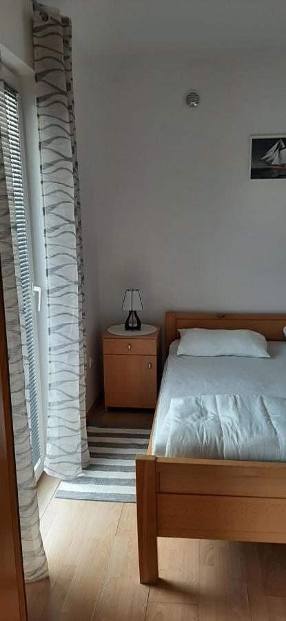 Villa Dobra Family Apartments Vir Ngoại thất bức ảnh