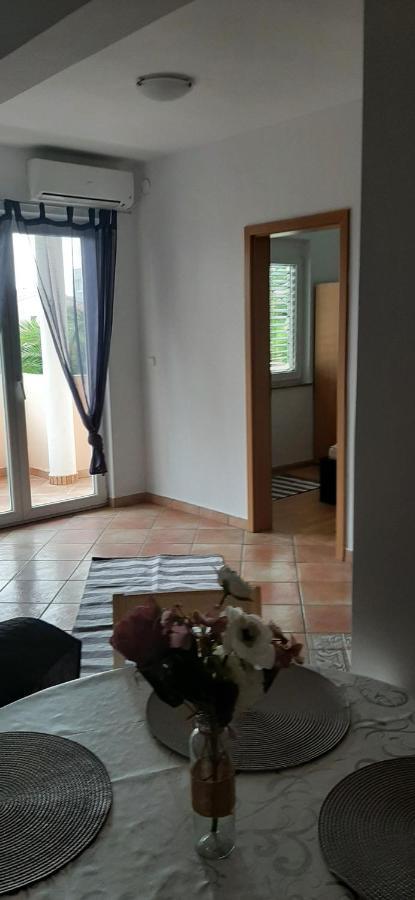 Villa Dobra Family Apartments Vir Ngoại thất bức ảnh